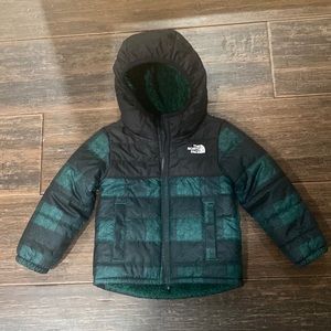 North Face Toddler reversible jacket 2T - Green & Black plaid